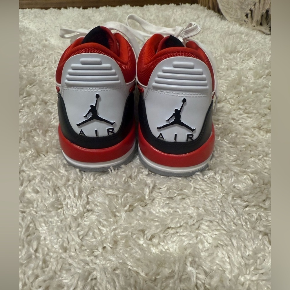 Nike Kids' Sneakers in White, Red, and Black - Picture 3 of 10
